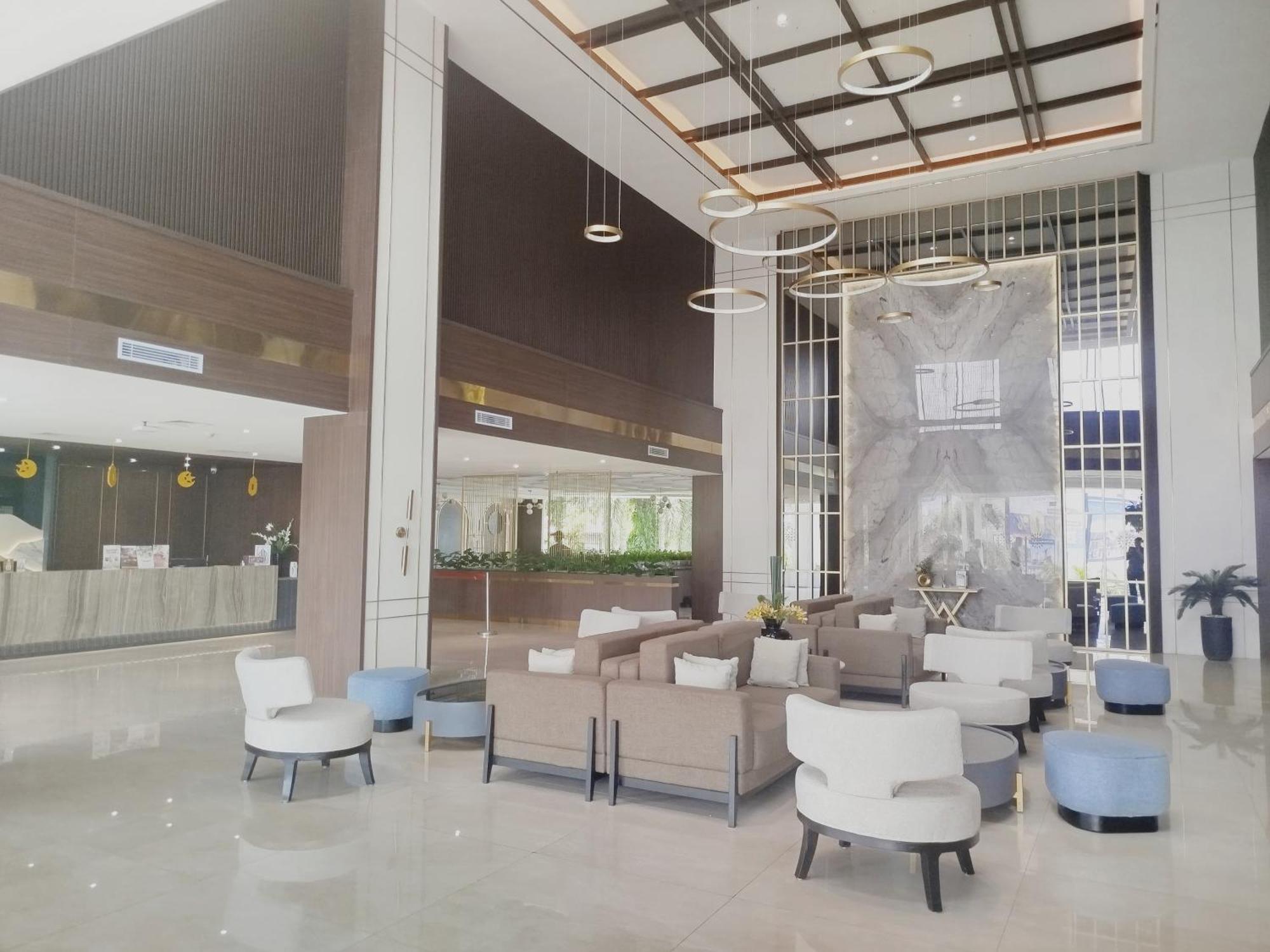 The Sun Hotel Sidoarjo Exterior photo